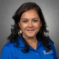 Headshot of Sandra Alomar.